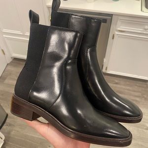 Tory Burch Women’s Size 8.5 Chelsea Boots Black Leather Square Sierra Antik NEW!